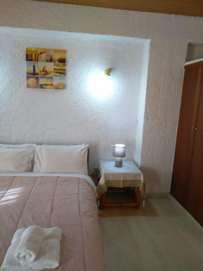 Villas Irene 8 Family Apartments Goúrnes Extérieur photo